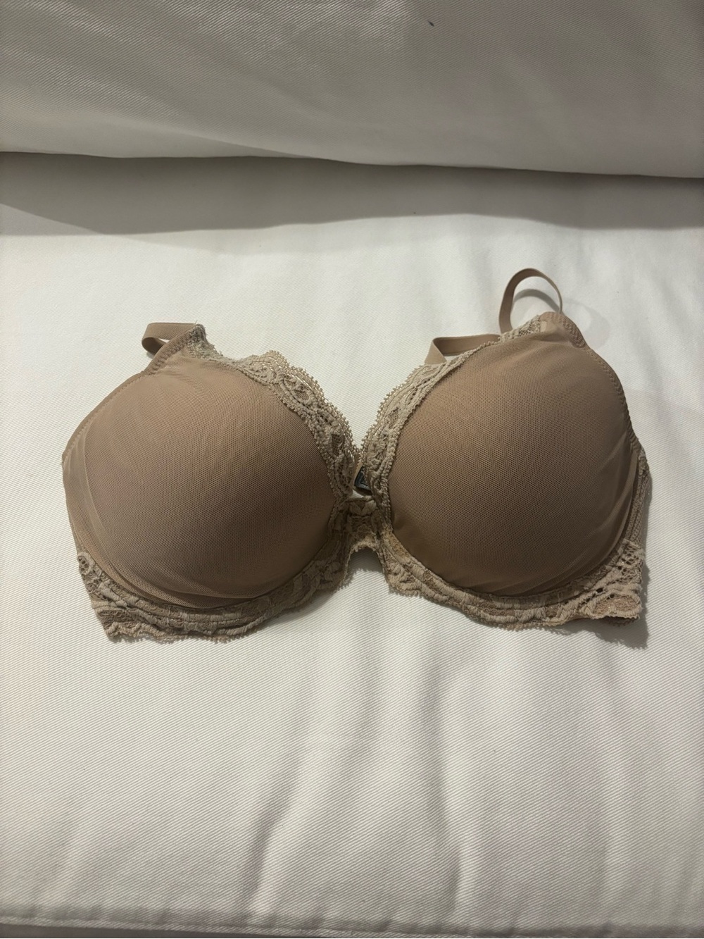 Natori Nude Feather Lace T-Shirt Plunge Bra